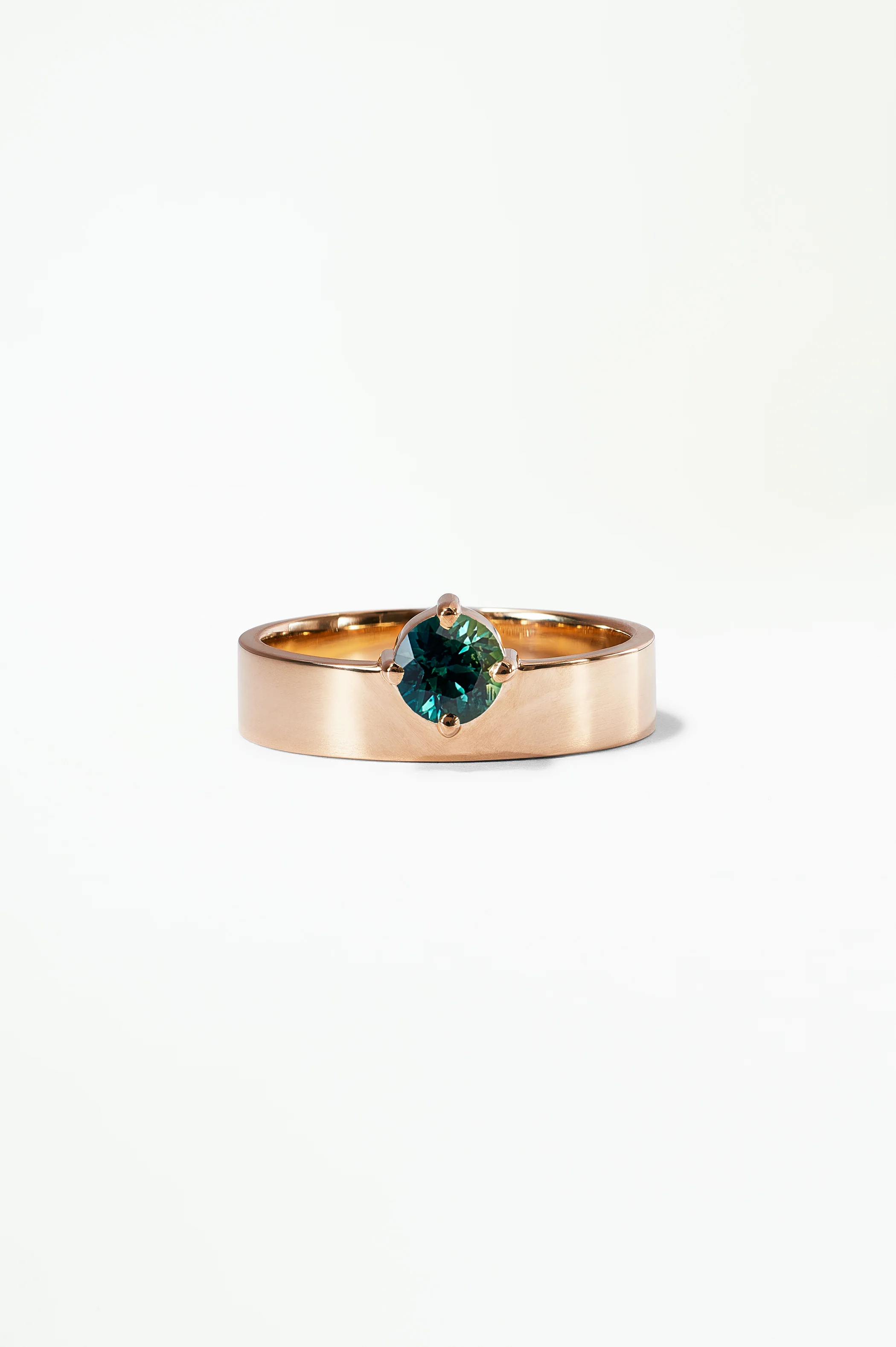 Medium Round Sapphire Monolith Ring - Image 18