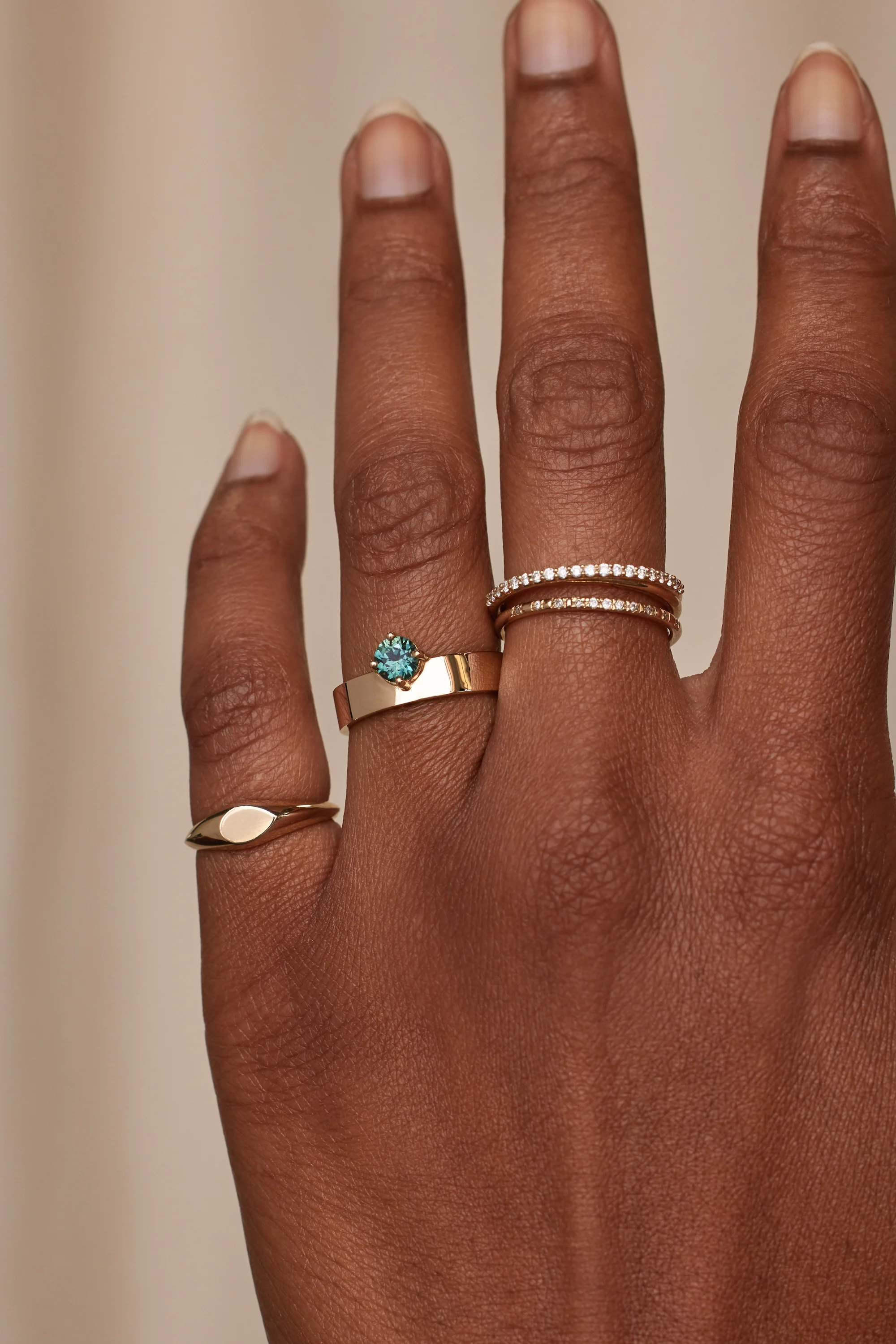 Medium Round Sapphire Monolith Ring - Image 3