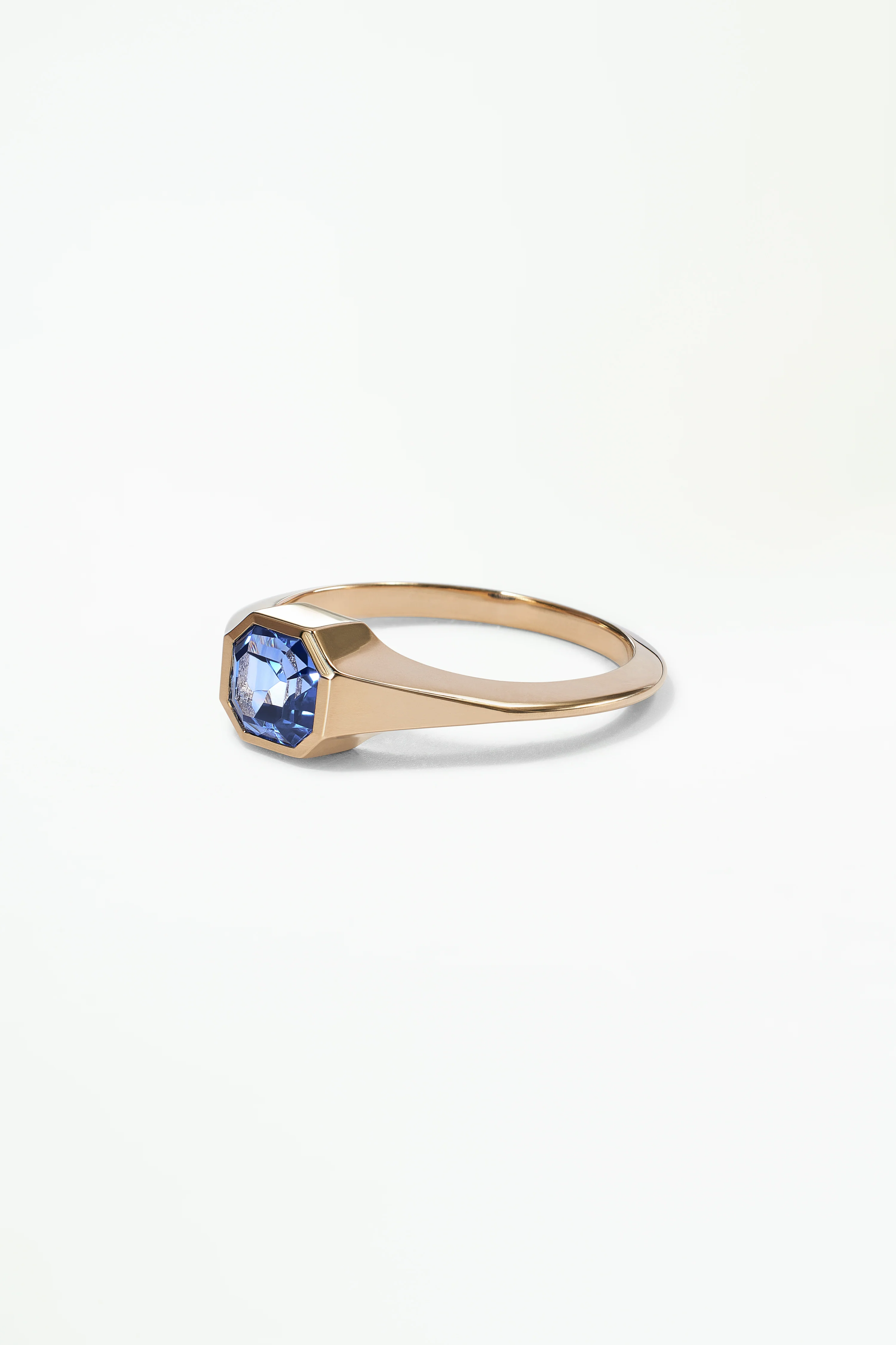One of a Kind Asscher Cut Sapphire Signet Ring No. 42 - Image 3