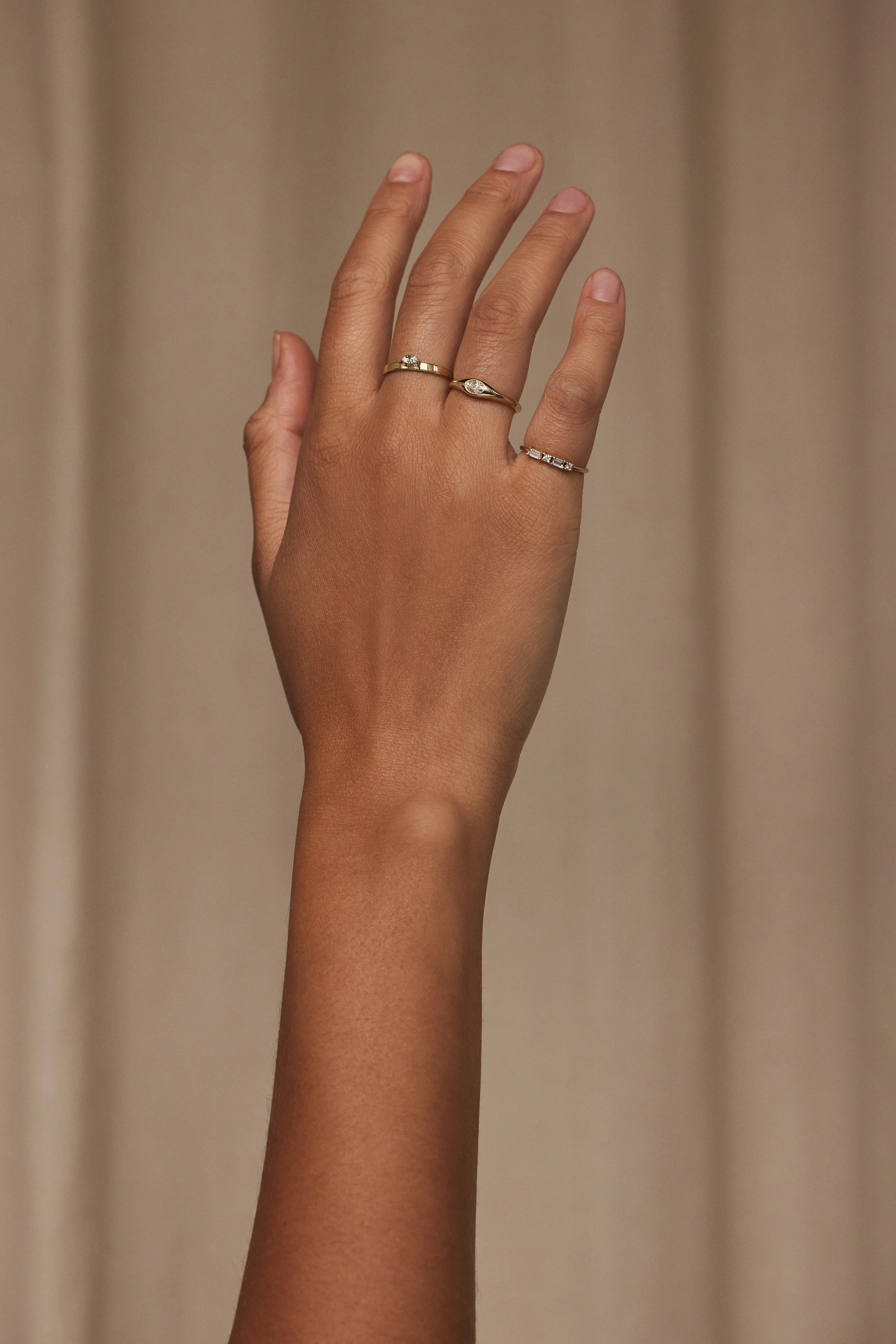 One of a Kind Brilliant Cut Oval Diamond Signet Ring No. 61 - Image 4