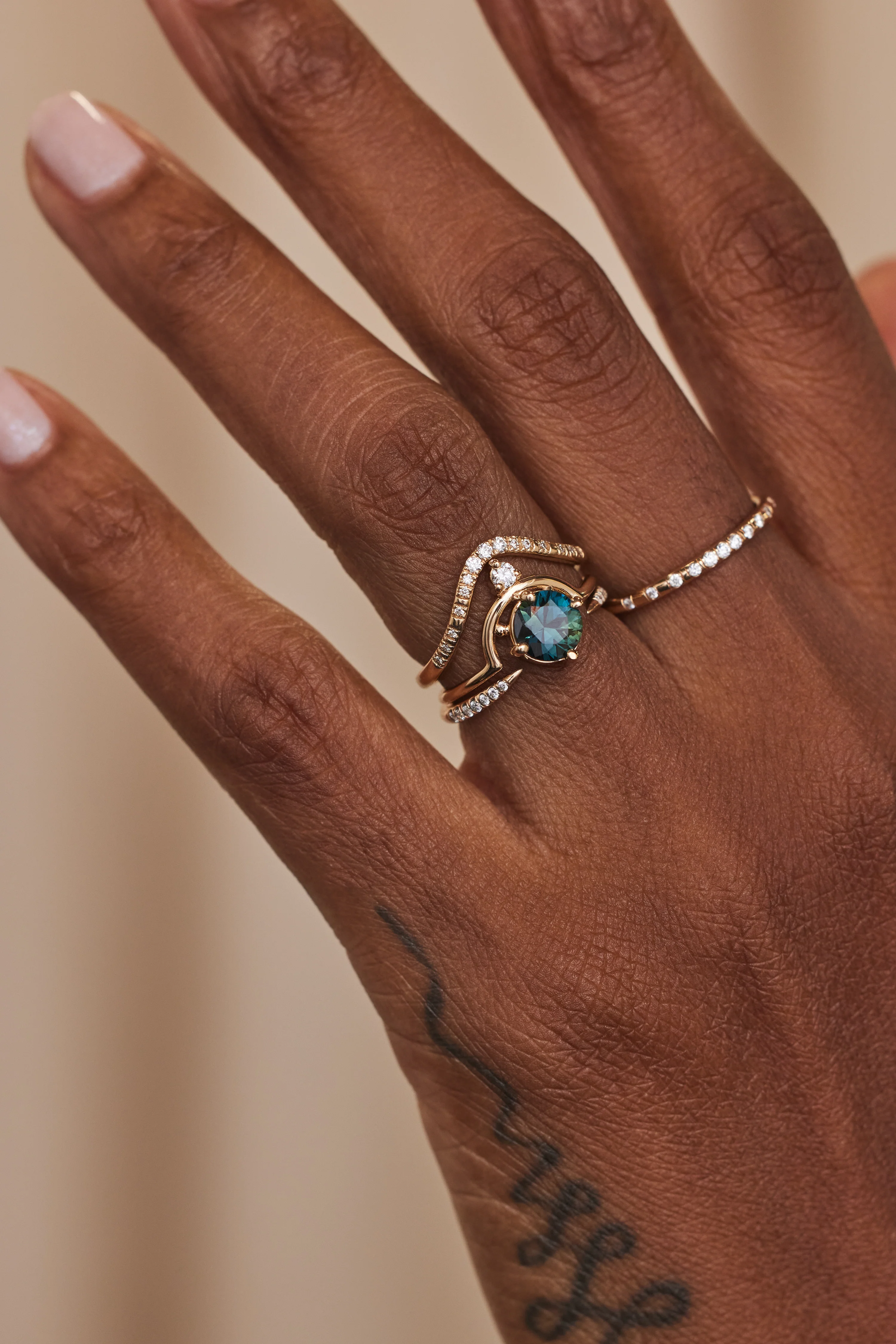 One of a Kind Brilliant Cut Sapphire Nestled Ring No. 4 - Image 2