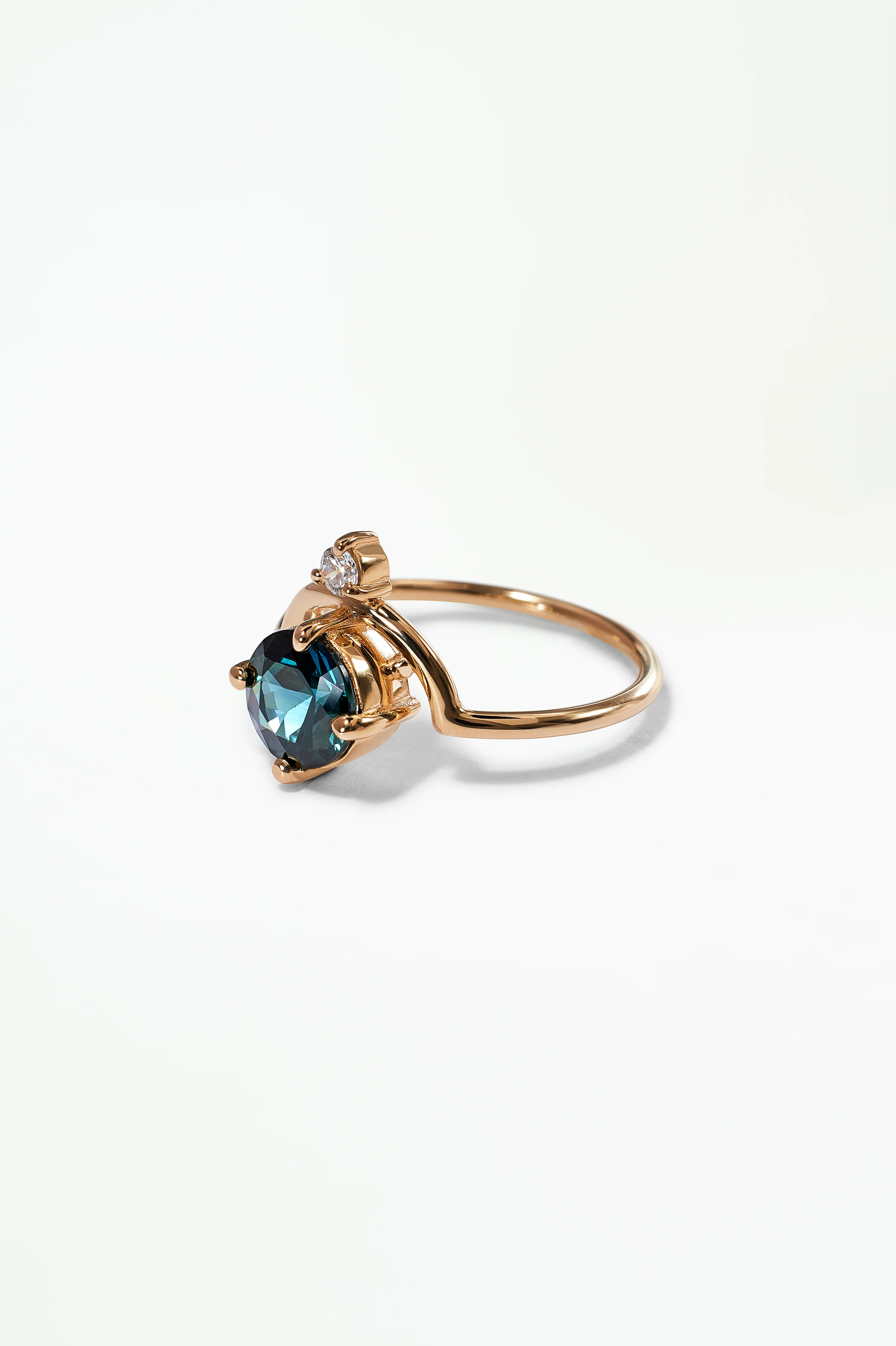 One of a Kind Brilliant Cut Sapphire Nestled Ring No. 4 - Image 3