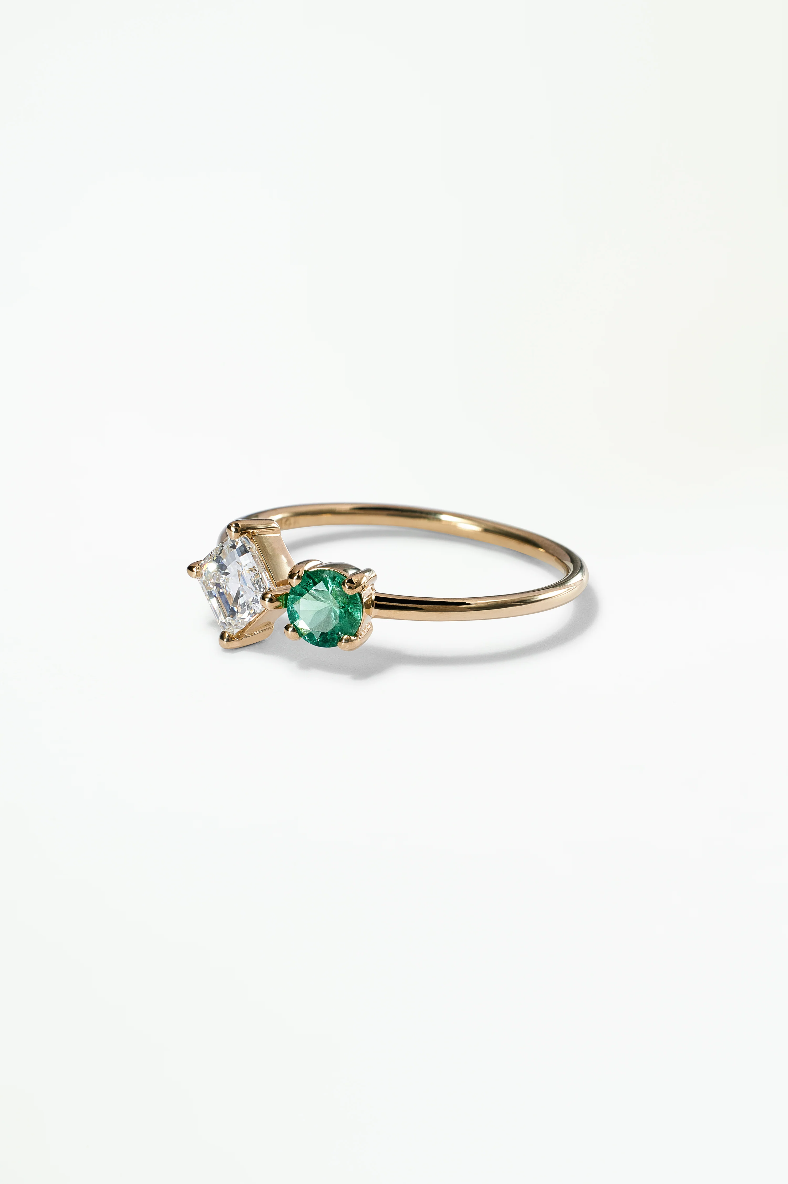 One of a Kind Diamond and Emerald Mosaic Ring No. 46 - Image 3