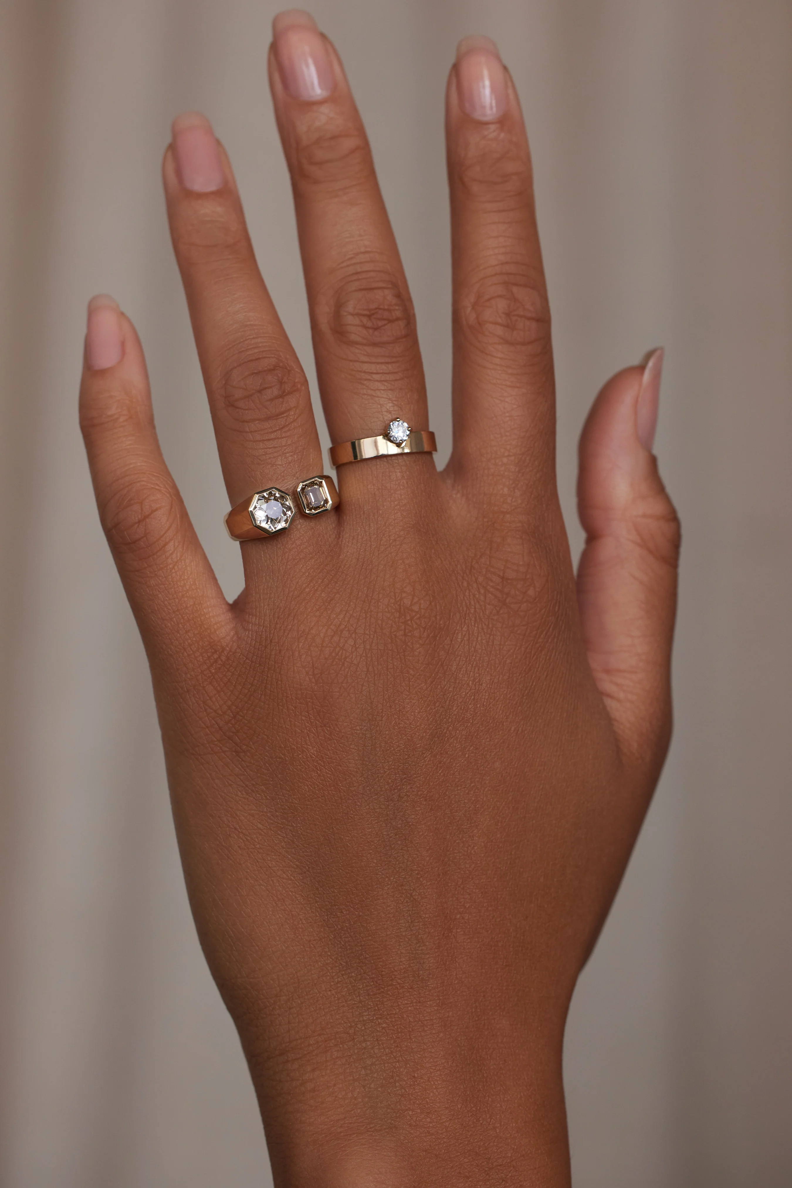 One of a Kind Diamond Dyad Signet Ring No. 17 - Image 2