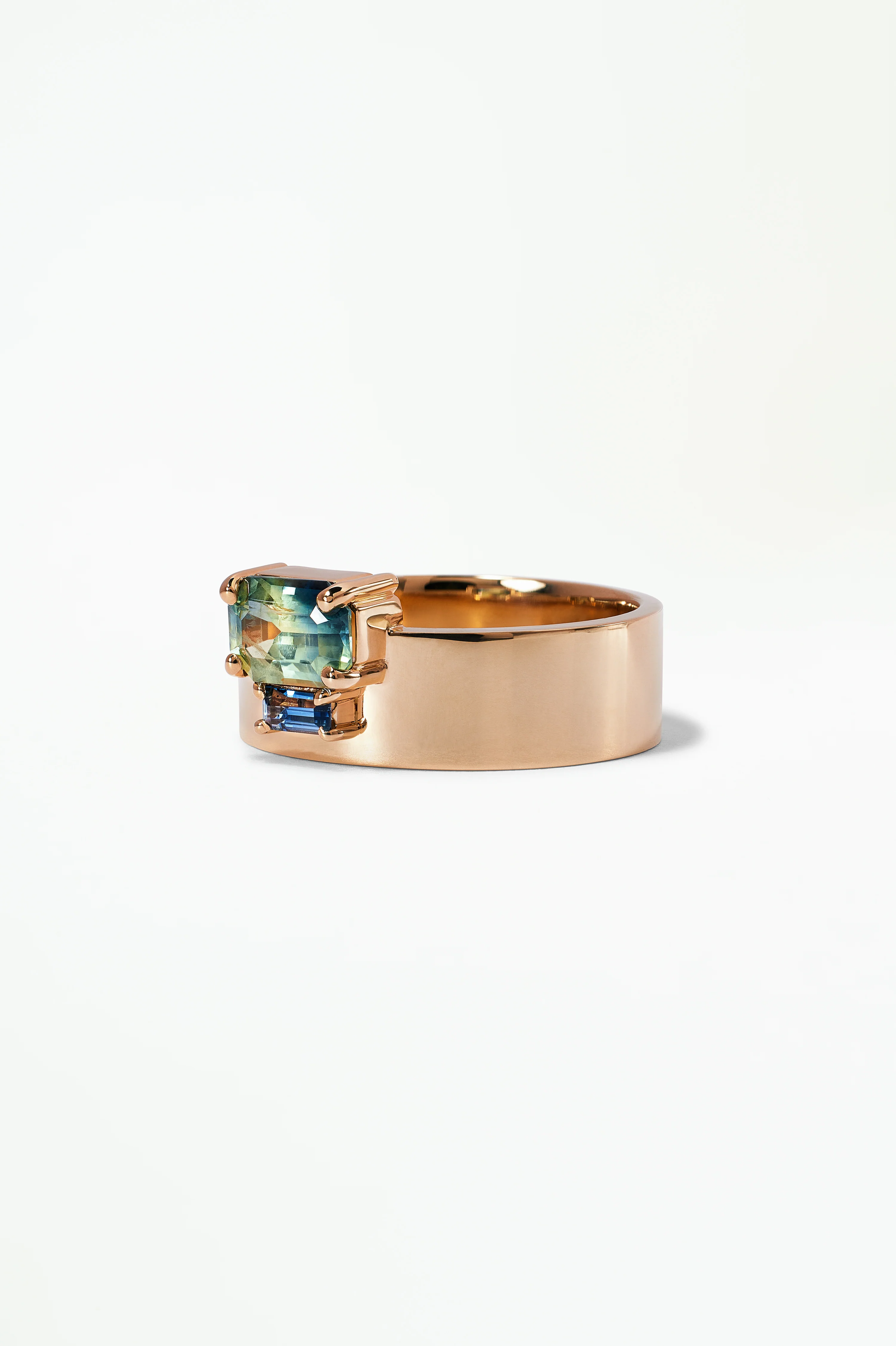 One of a Kind Emerald and Baguette Cut Sapphire Bricolage Ring No. 15 - Image 3