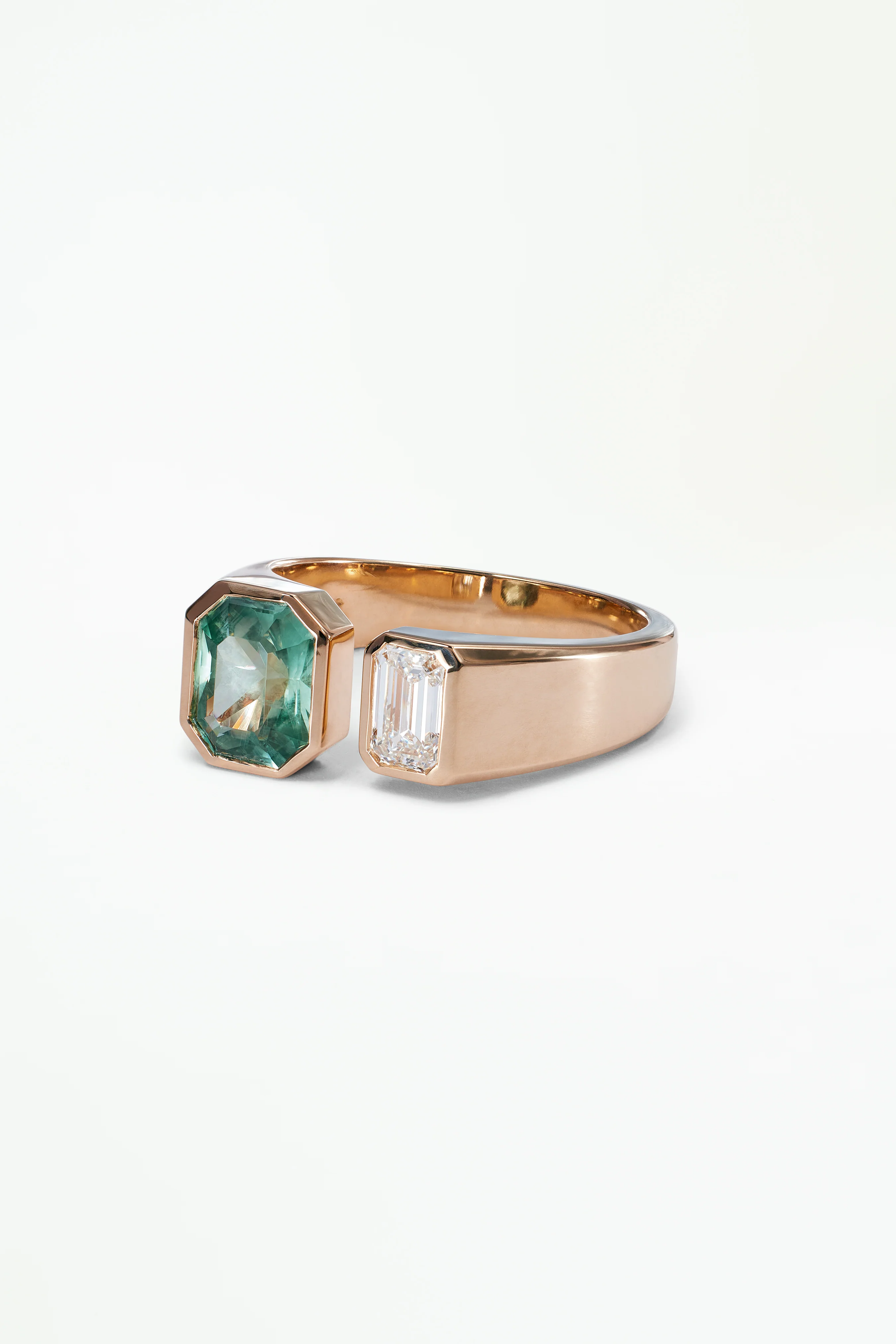 One of a Kind Emerald Cut Sapphire Dyad Signet Ring No. 19 - Image 3