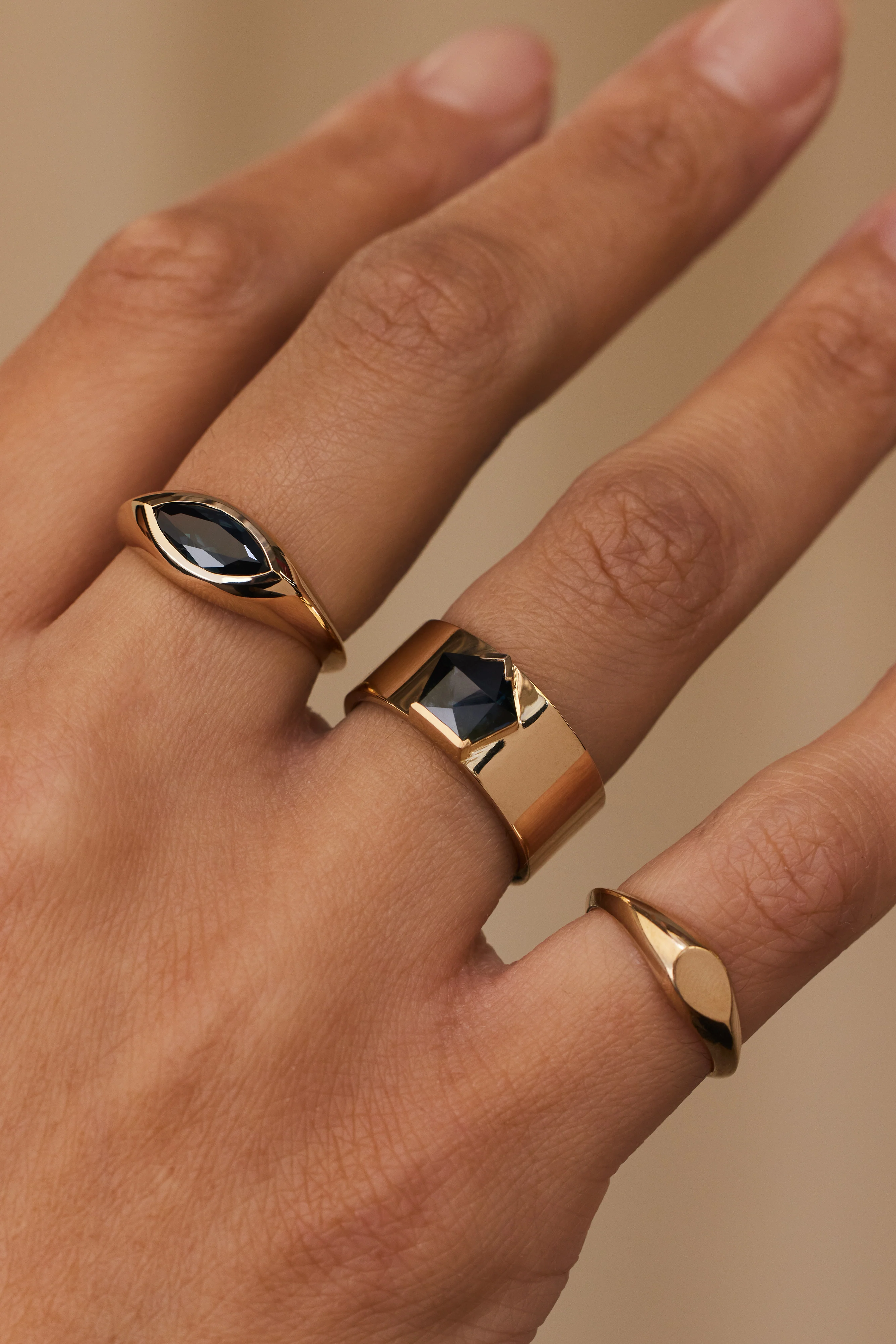 One of a Kind Geo Cut Sapphire Menhir Ring No. 17 - Image 2
