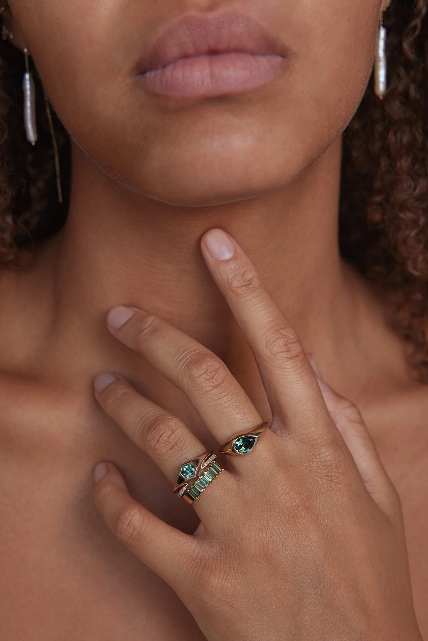 One of a Kind Hexagon Cut Green Sapphire Signet Ring No. 17 - Image 4