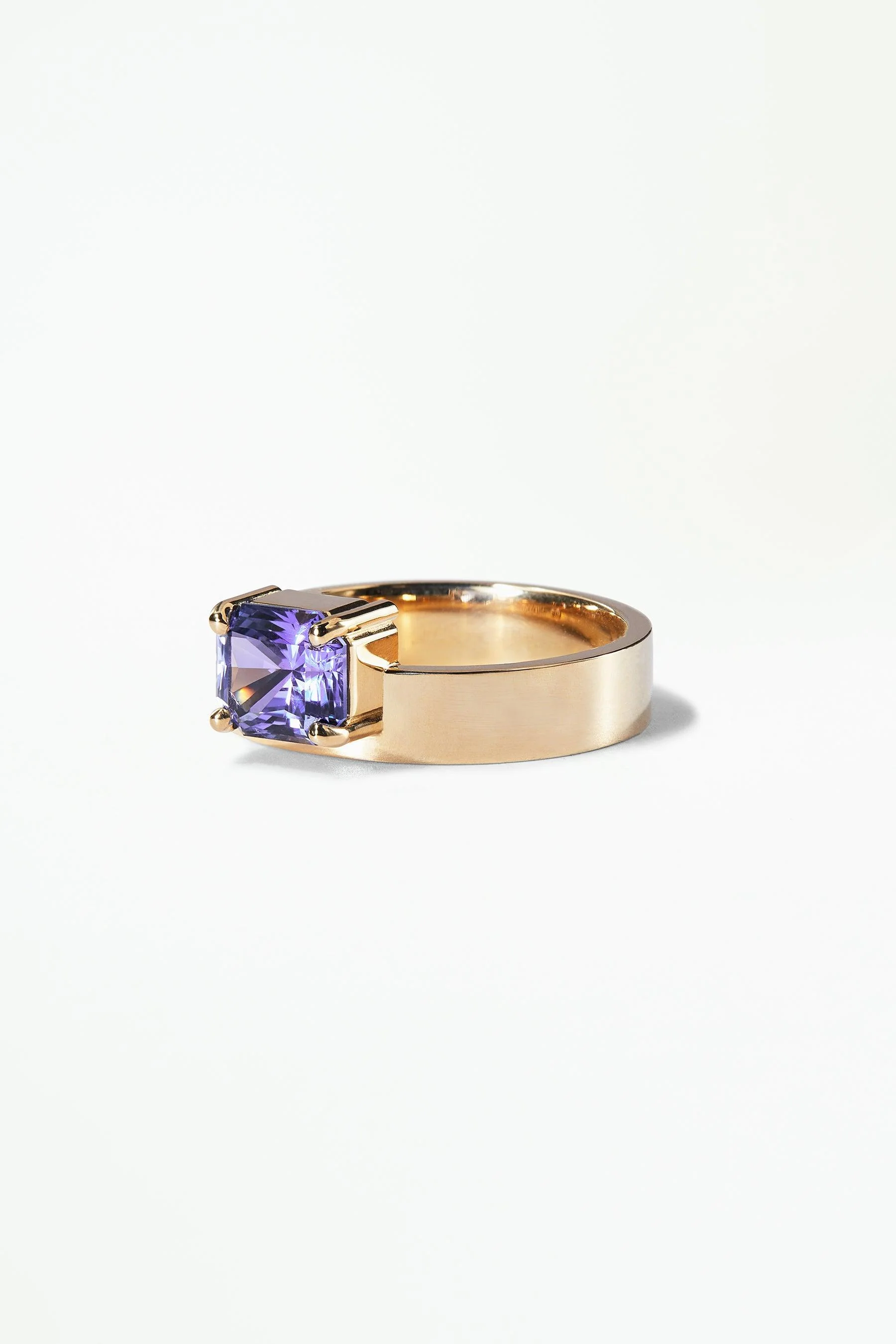 One of a Kind Horizontal Color Change Sapphire Monolith - Image 3
