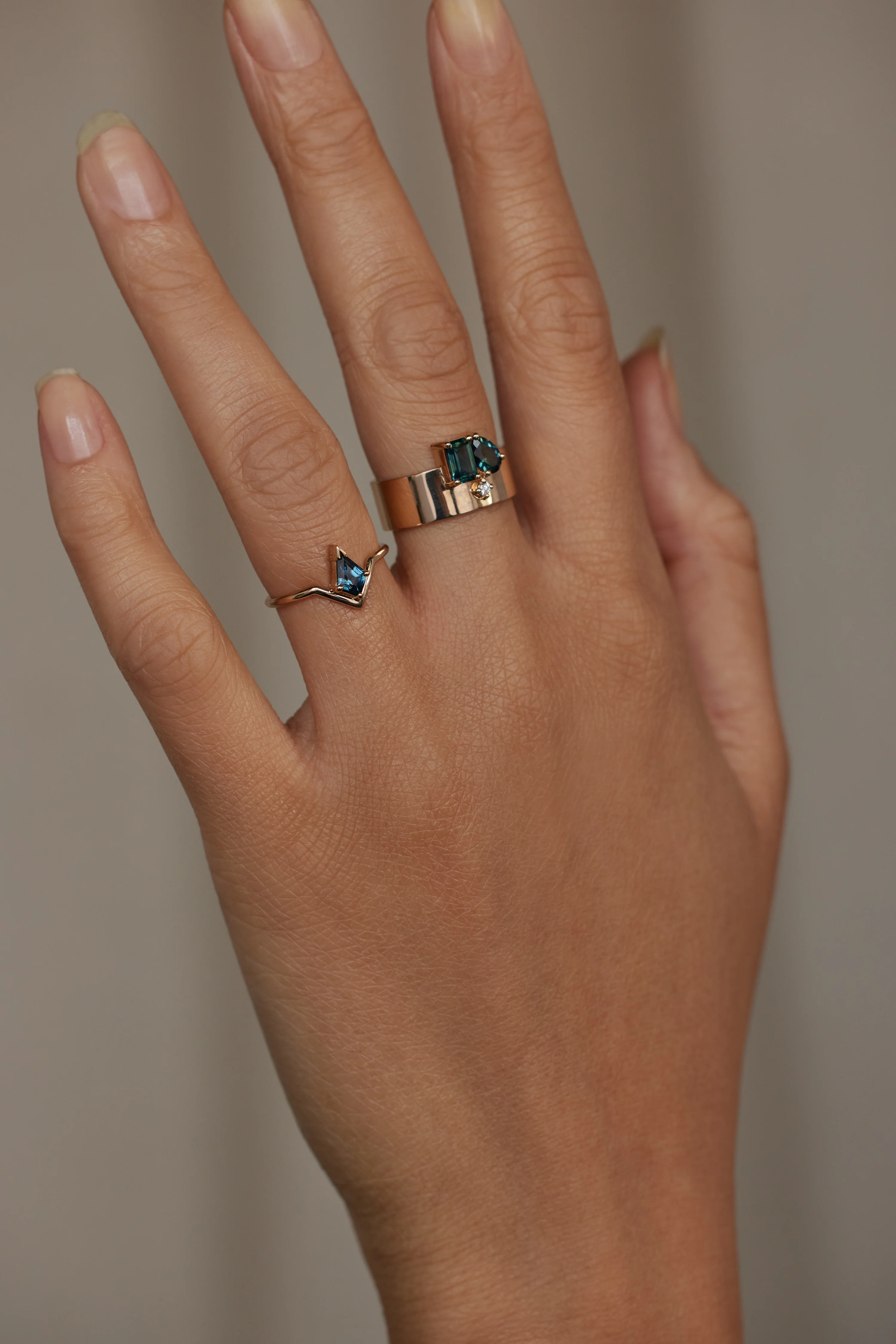 One of a Kind Kite Cut Green Sapphire Nestled Ring No. 13 - Image 2