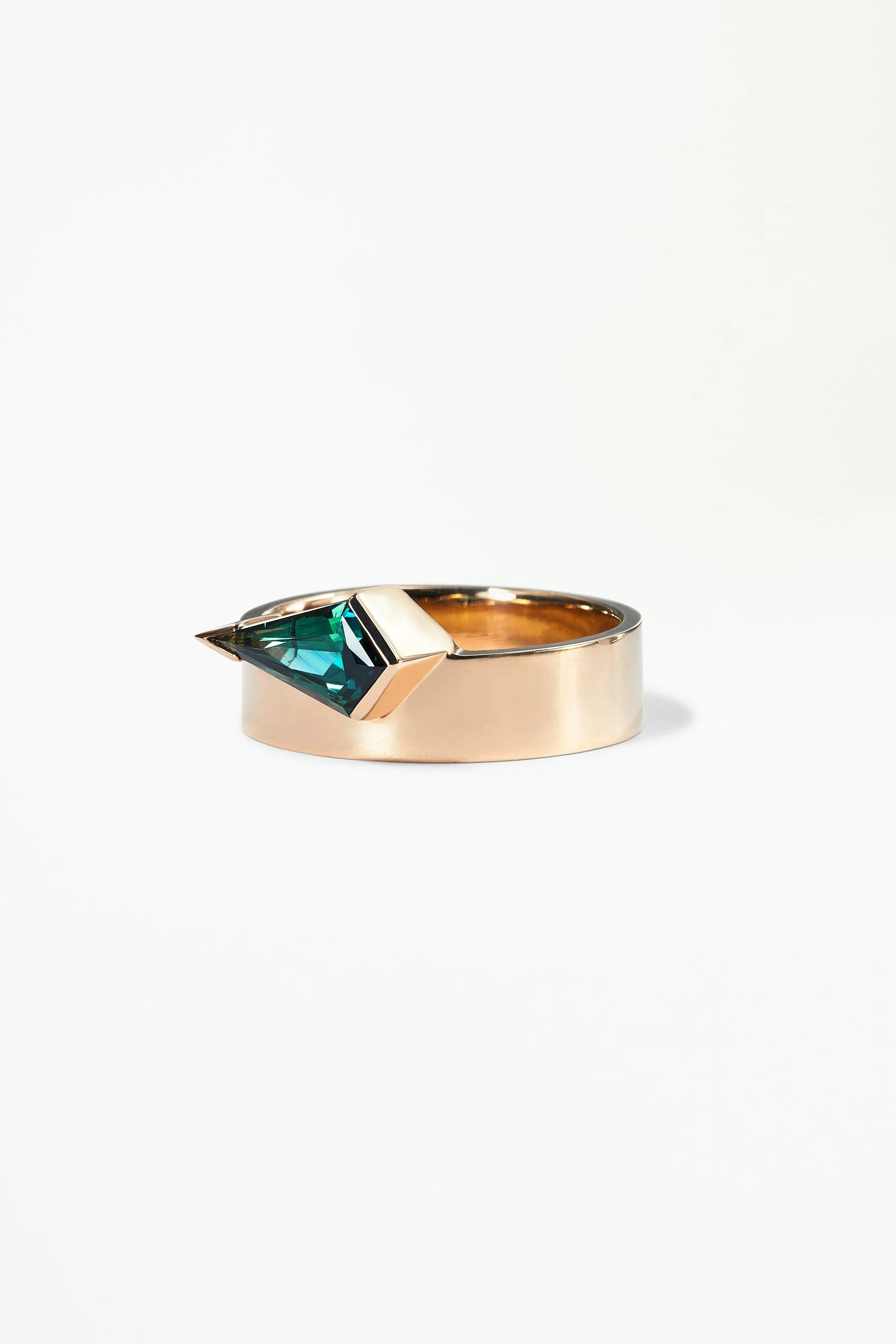 One of a Kind Kite Sapphire Monolith - Image 3