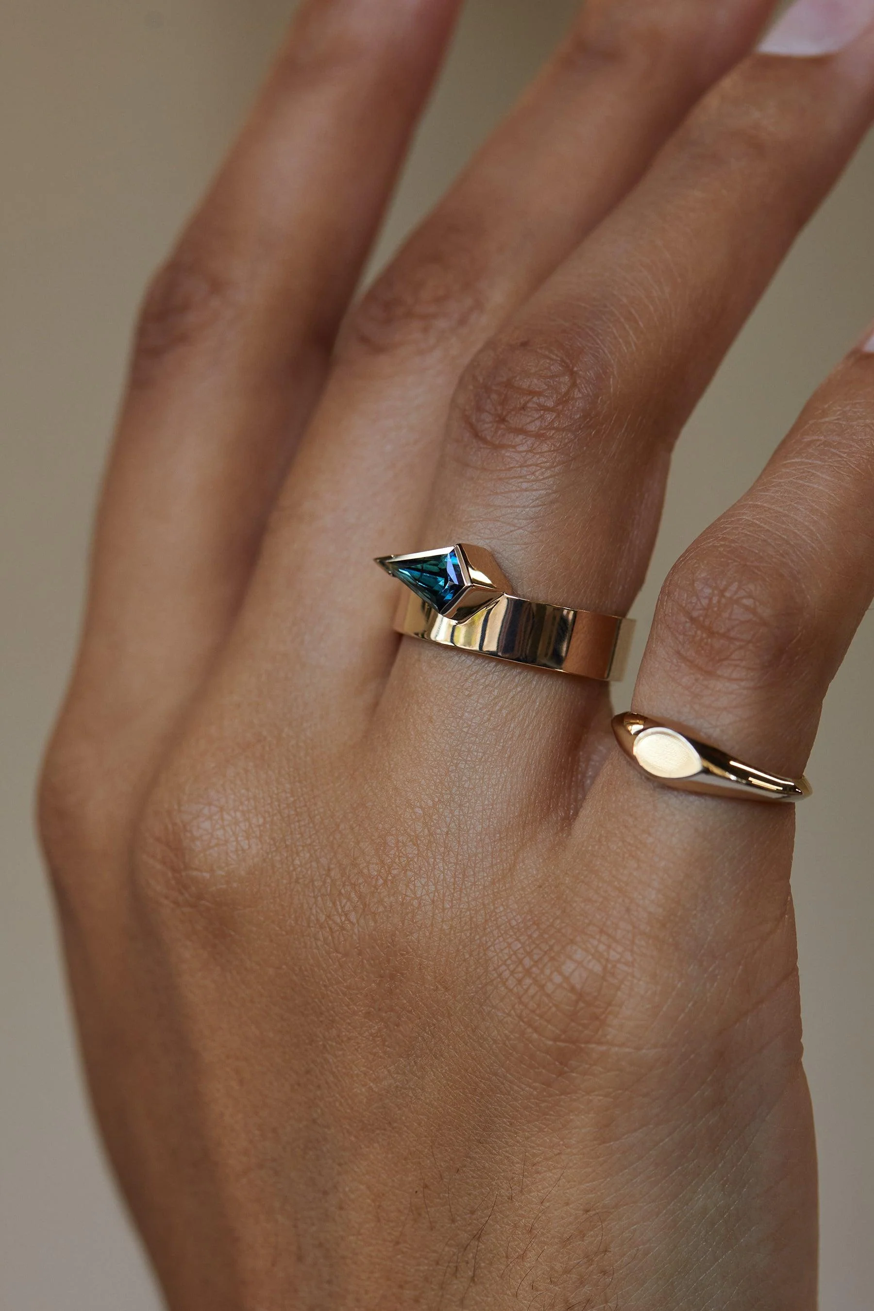 One of a Kind Kite Sapphire Monolith - Image 4