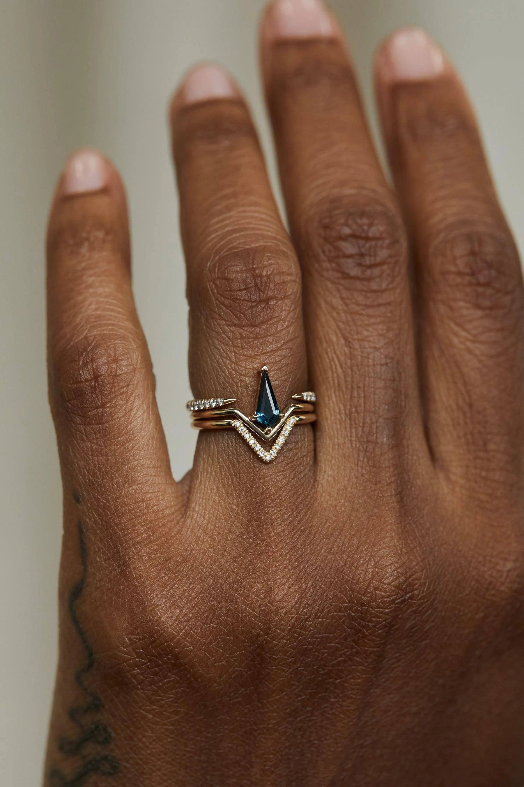 One of a Kind Nestled Sapphire Kite - Image 5
