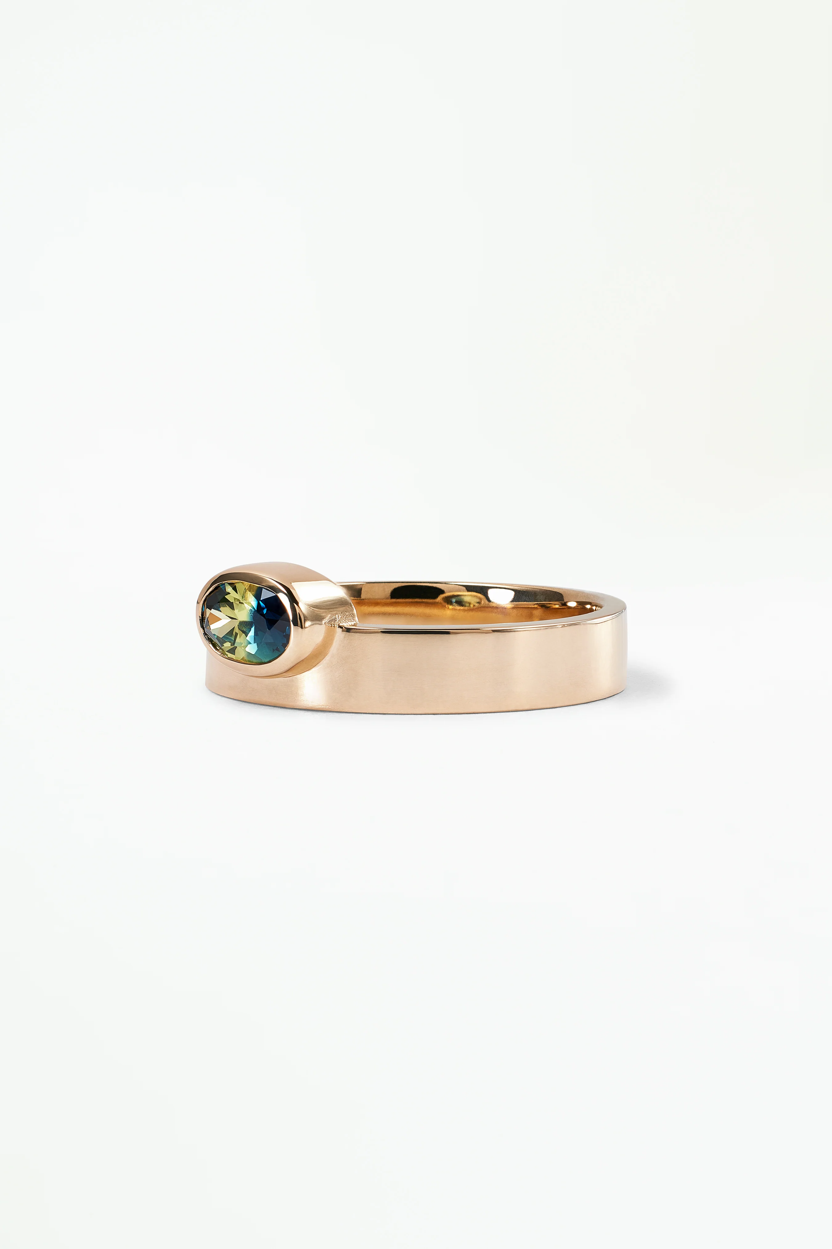 One of a Kind Oval Brilliant Cut Sapphire Monolith Ring No. 36 - Image 3