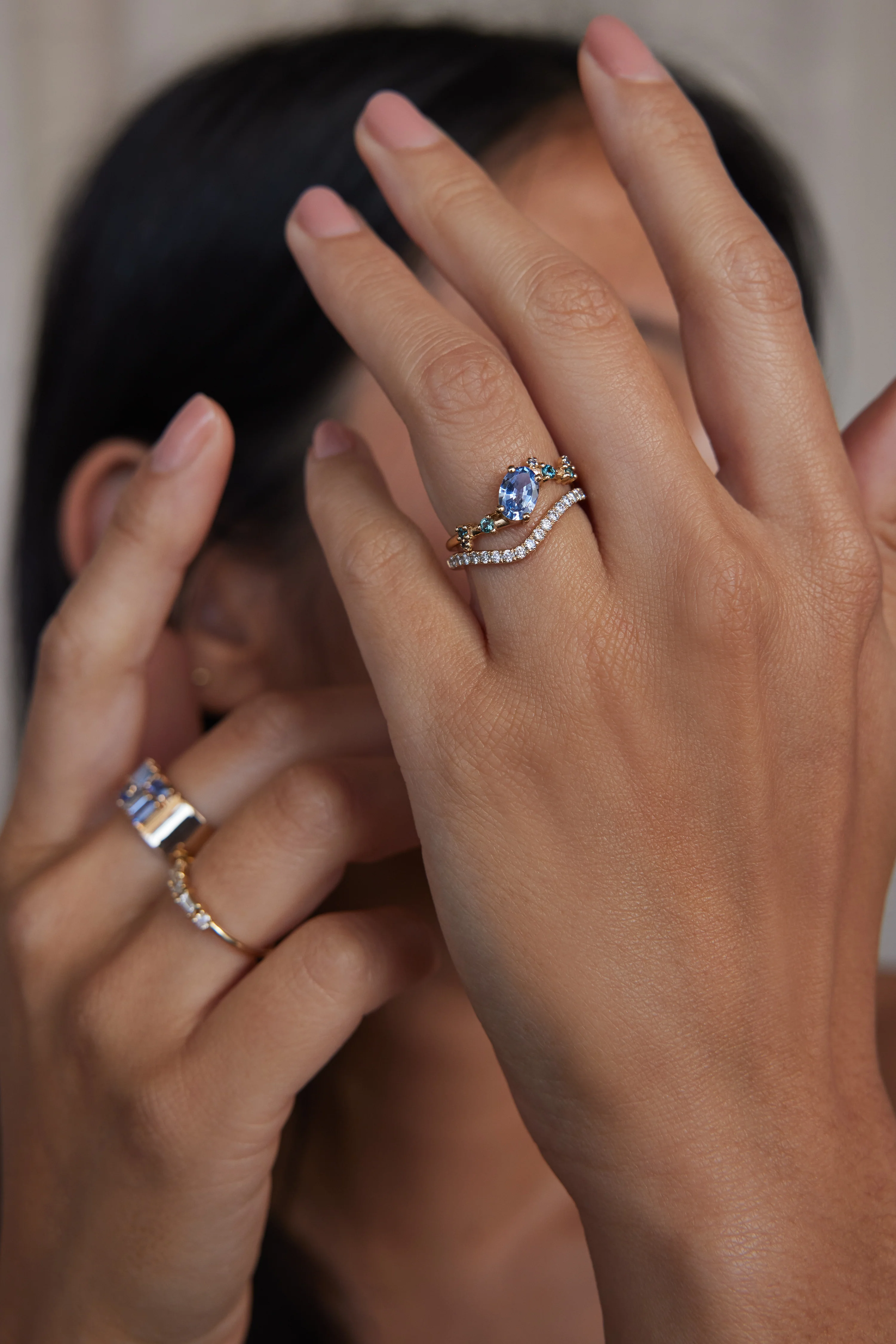 One of a Kind Oval Cut Blue Sapphire and Tourmaline Organic Crossover Ring - Image 4
