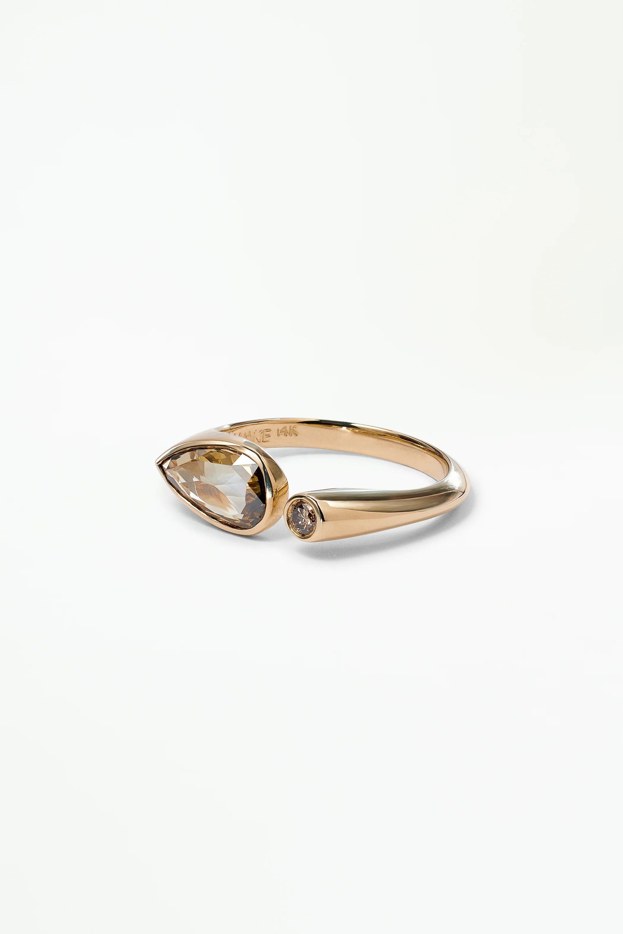 One of a Kind Pear Rose Cut and Round Brilliant Cut Champagne Diamond Dyad Signet Ring No. 12 - Image 3