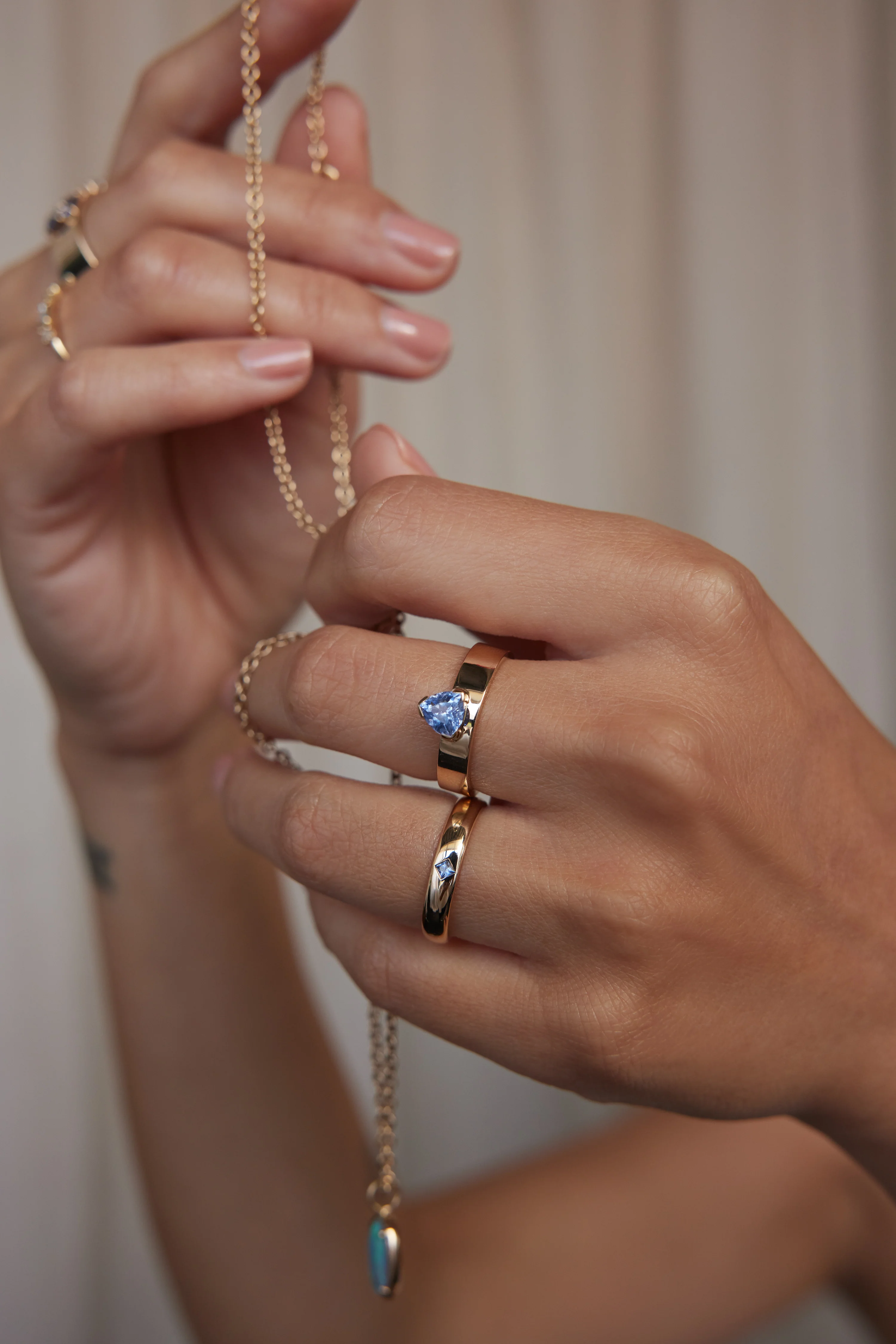 One of a Kind Princess Cut Blue Sapphire Row Ring - Image 4