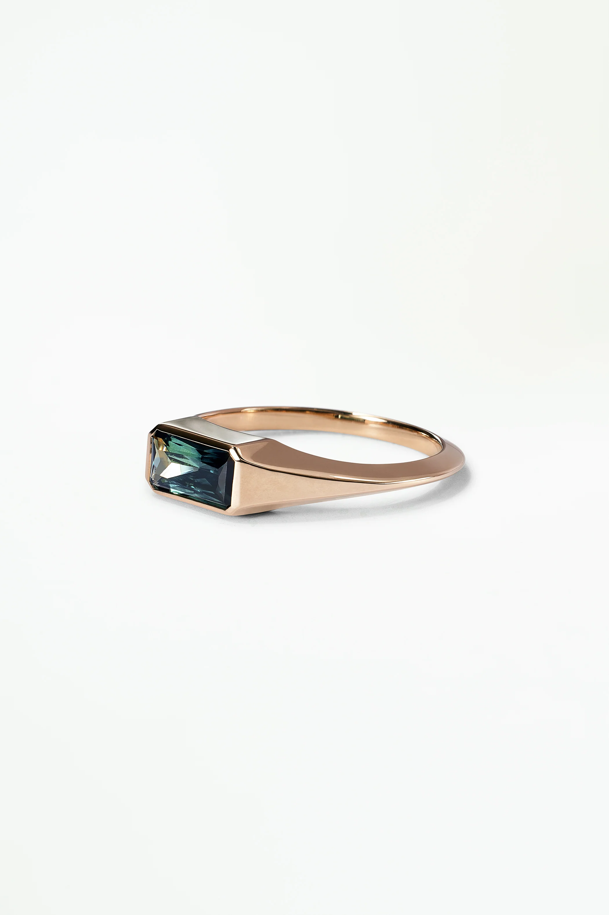 One of a Kind Radiant Cut Sapphire Signet Ring No. 29 - Image 4