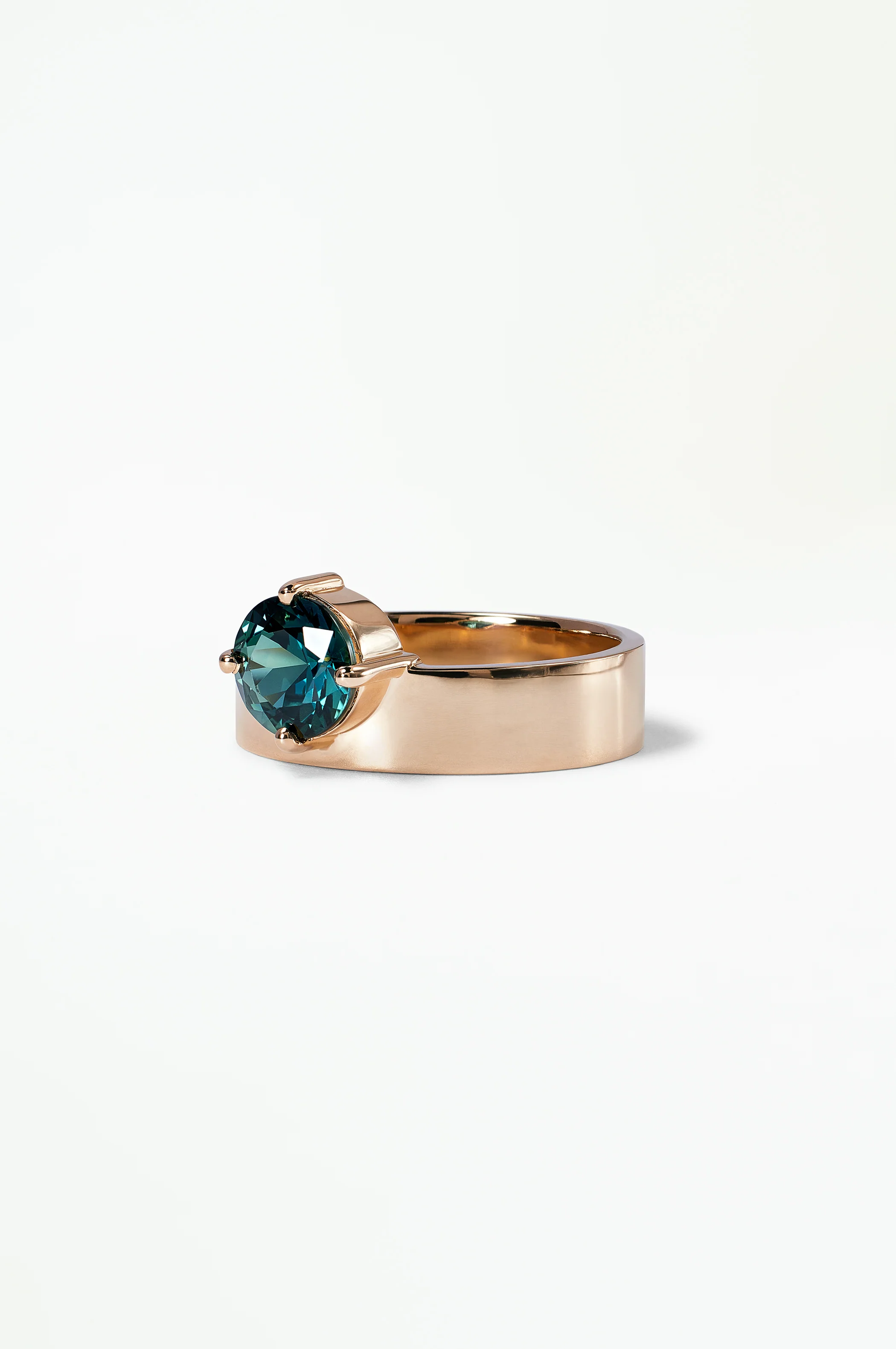 One of a Kind Round Brilliant Cut Teal Sapphire Monolith Ring No. 31 - Image 3