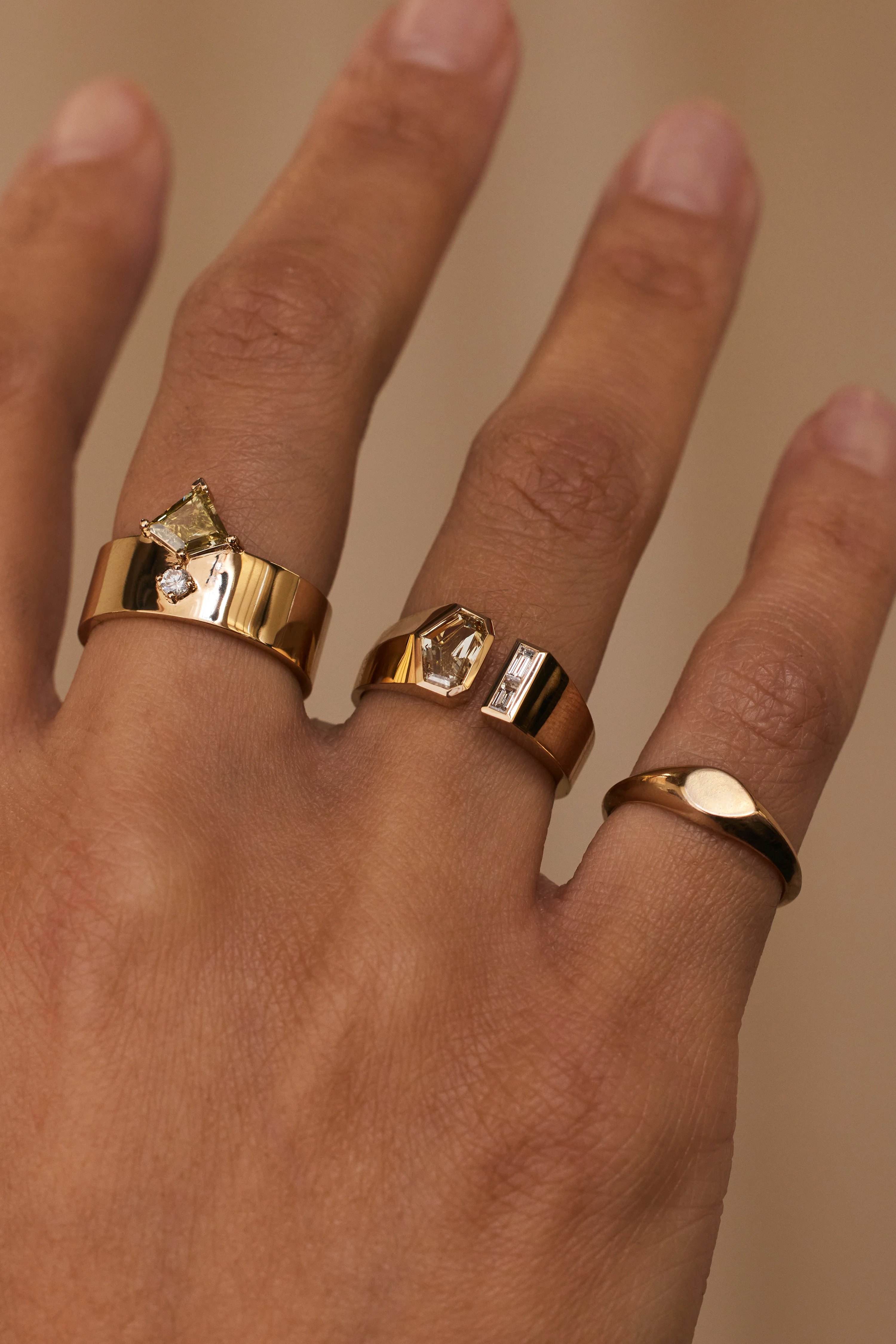 One of a Kind Shield Step Cut Diamond Dyad Signet Ring No. 10 - Image 2