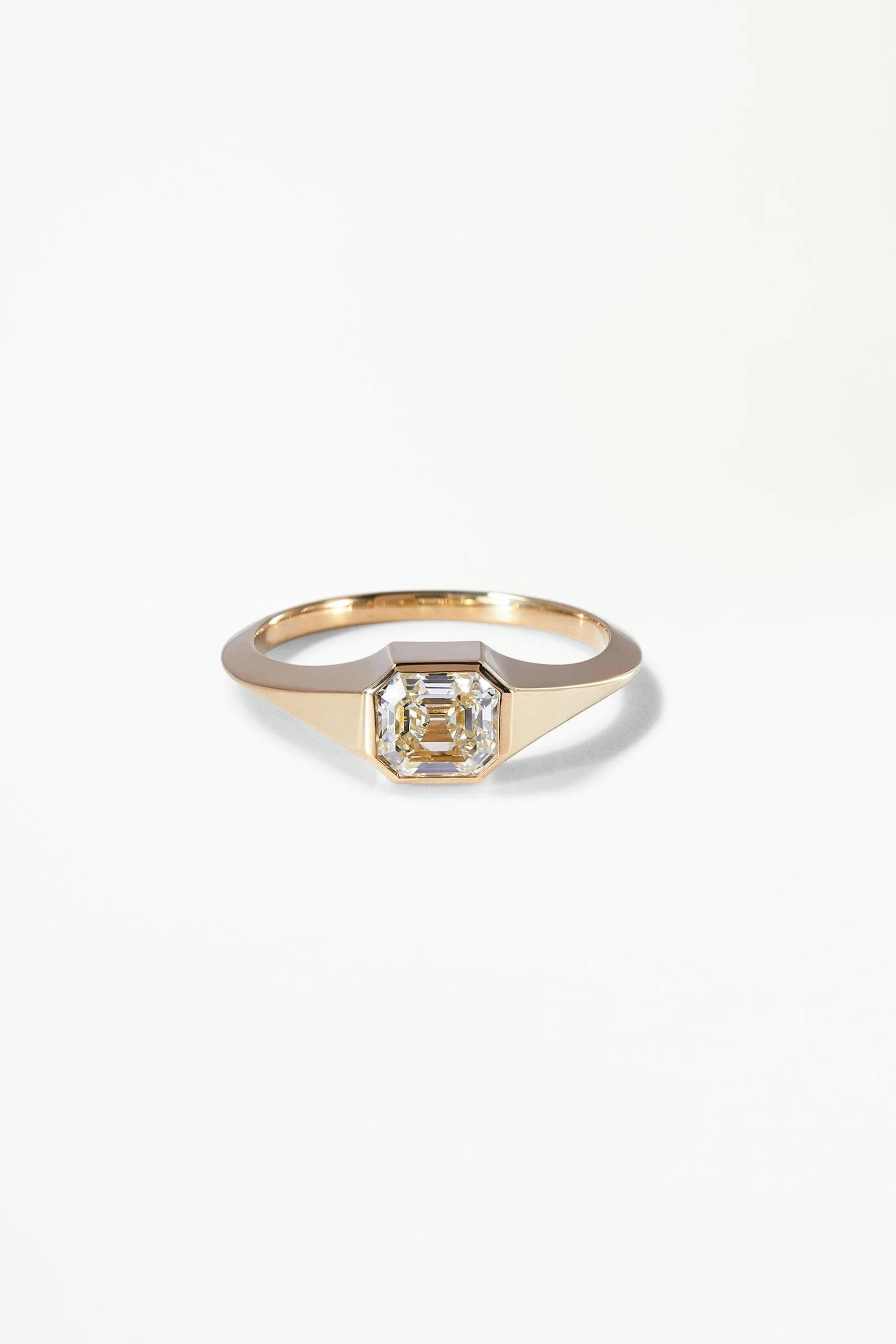 One of a Kind Solo Signet No. 23