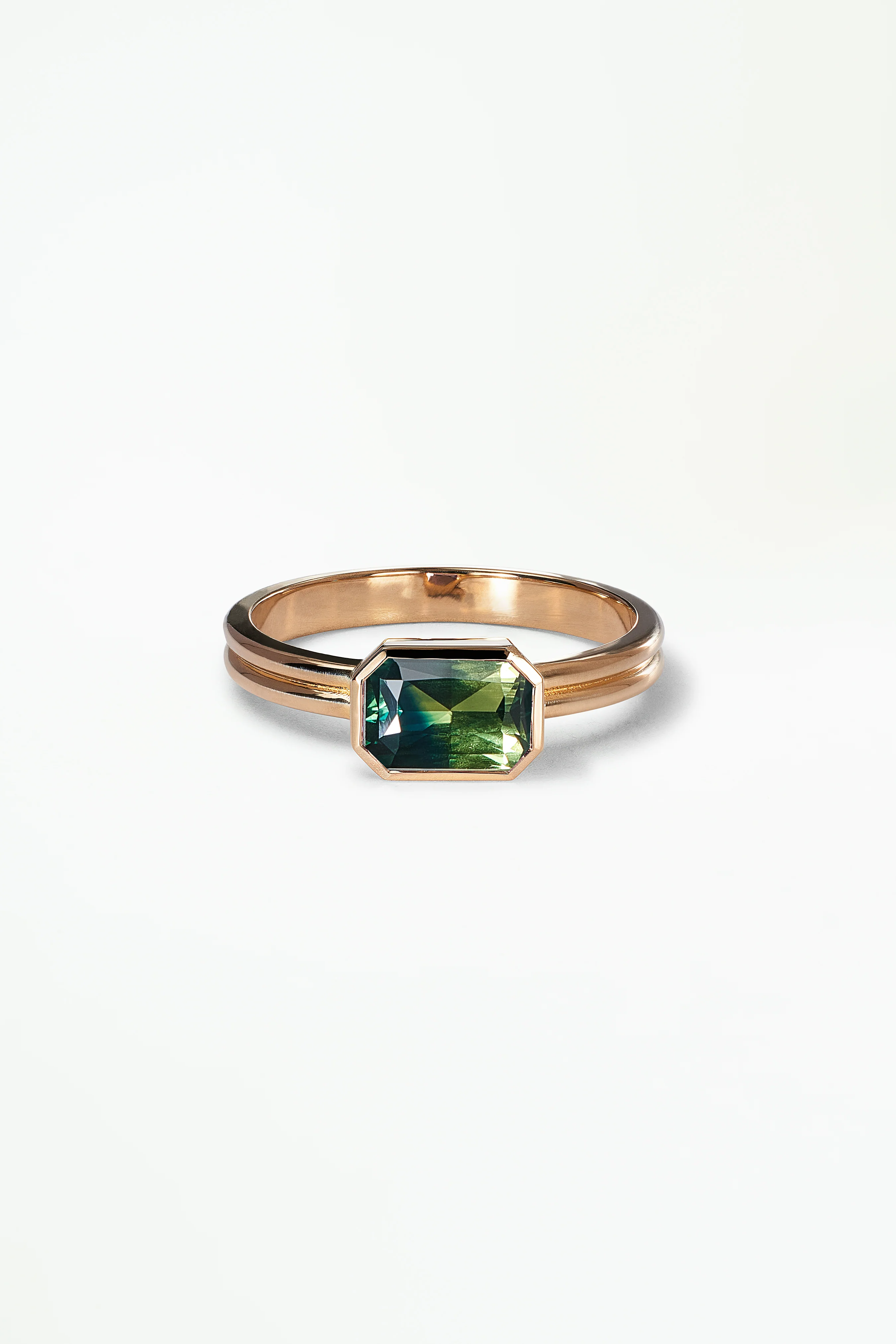 Ridge Solitaire Ring – Emerald Cut - Image 11
