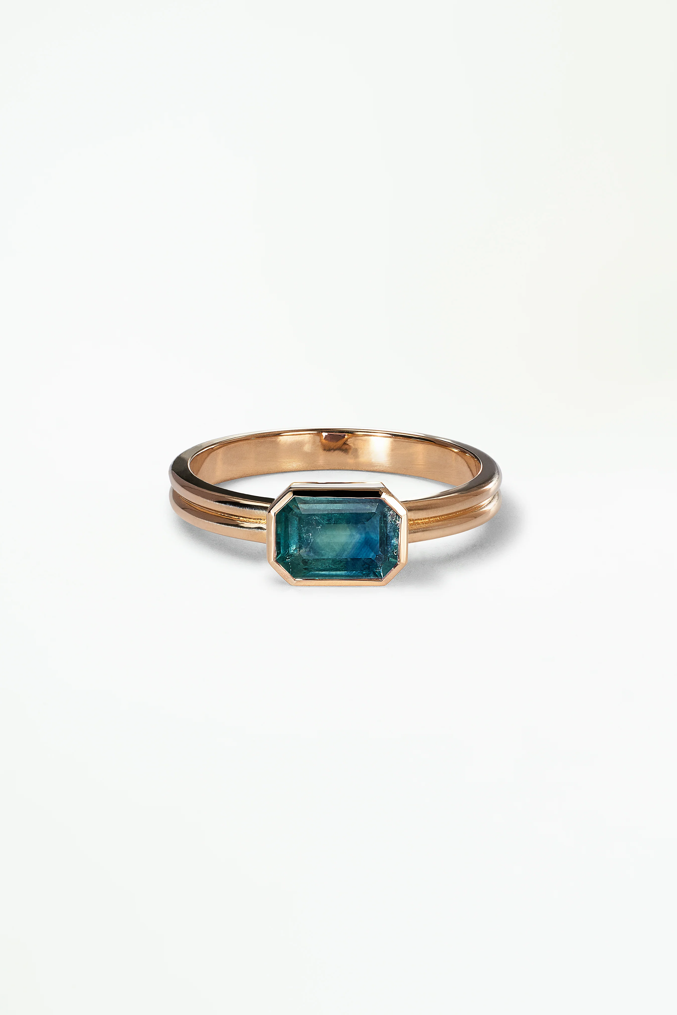 Ridge Solitaire Ring – Emerald Cut - Image 15
