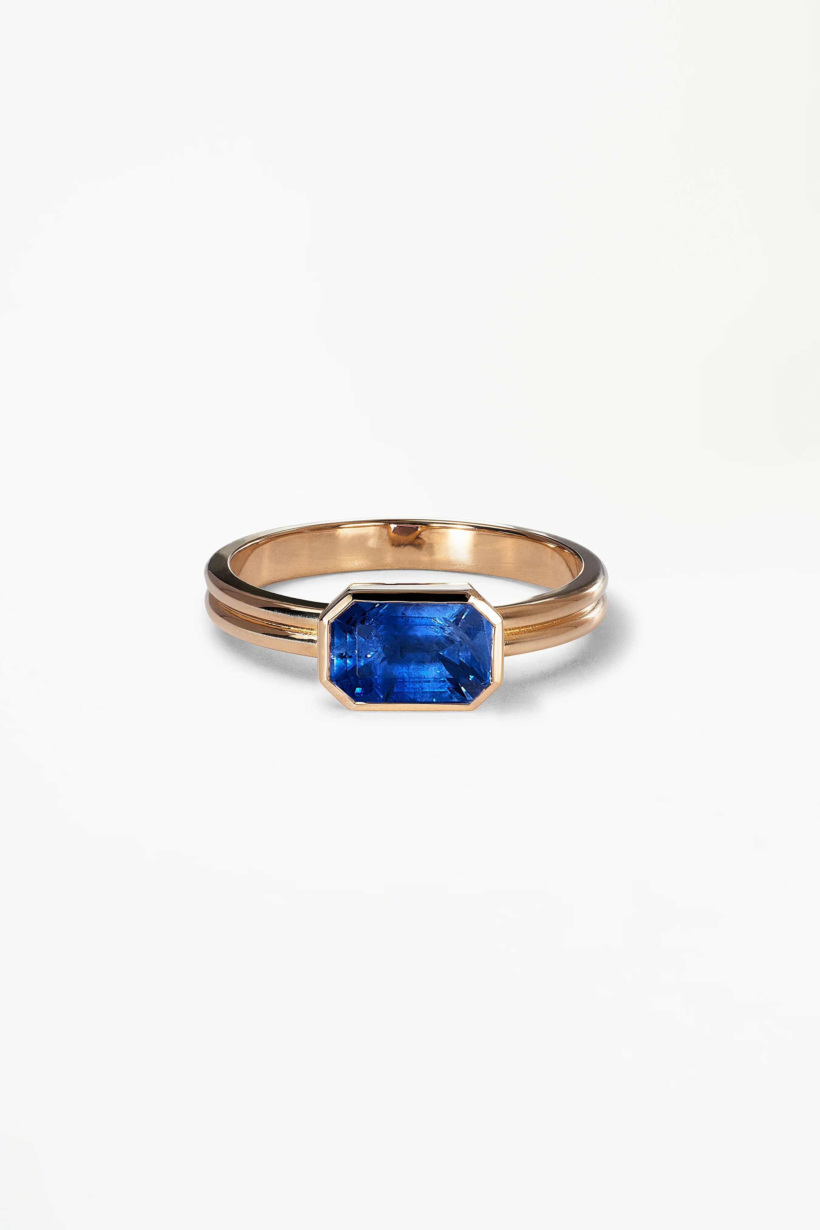 Ridge Solitaire Ring – Emerald Cut - Image 31